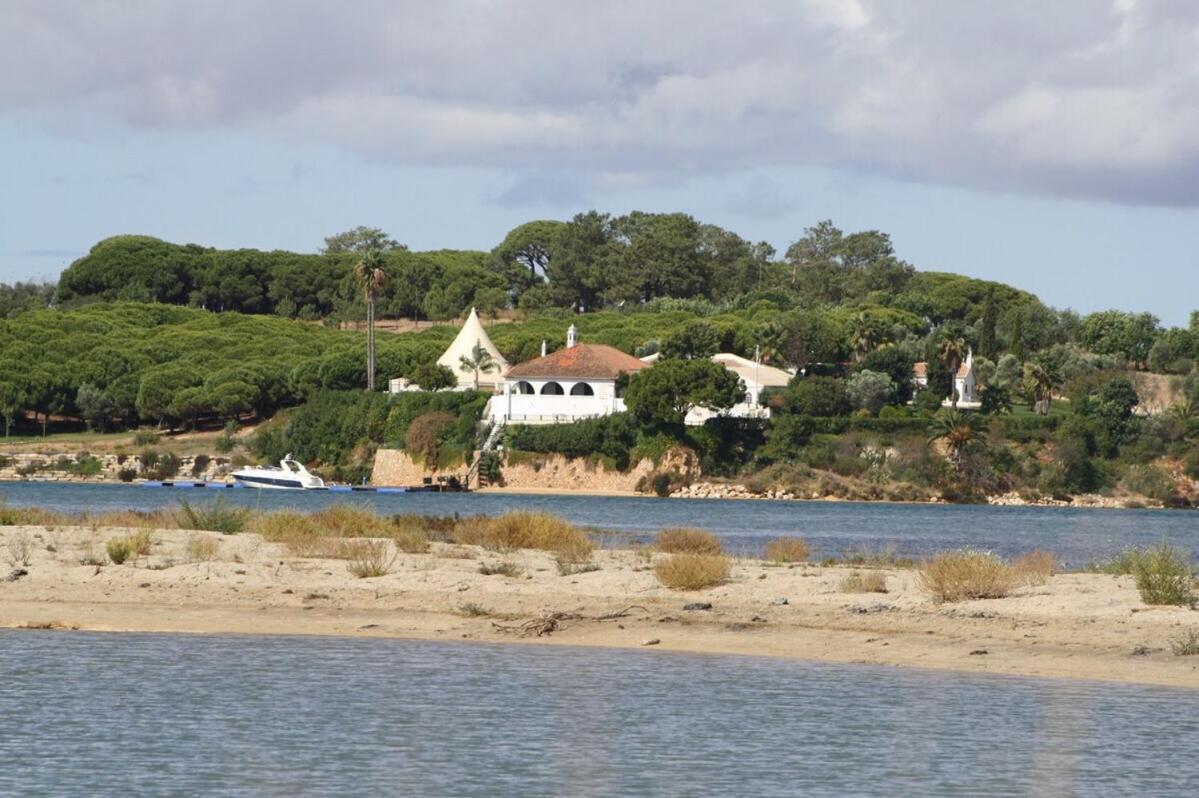 3-Bedroom Ground Floor Apartment With Communal Pool In The Heart Of Alvor At07 Esterno foto